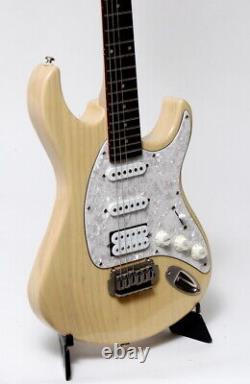 Electric Guitar Shine SI170 Blonde Strat Style With Built in Overdrive Z61