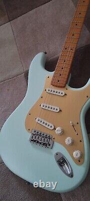 Fender Squier 40th Anniversary Vintage Edition Stratocaster Satin Sonic Blue