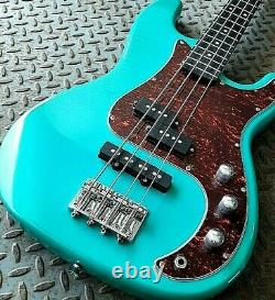 Groove TM Electric Bass 4 strings P and J both pickups (Free Shipping USA)