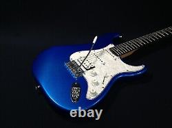 Haze E-211 Series Solid Poplar Body Electric Guitar, S-S-H + 15W Amplifier, Stand