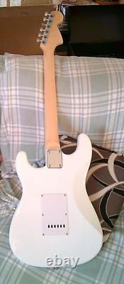 New B-Stock Custom Hendrix White Guitar Reverse Bridge Pickup& Headstock