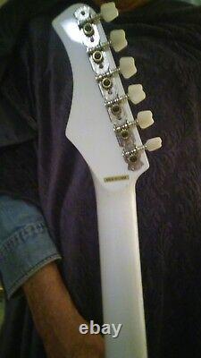 Synsonics electric guitar- as is 7/8ths. 6 string. New never played