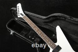 White Electric Guitar Mahogany Body Rosewood Fingerboard Black HH Pickup 6String